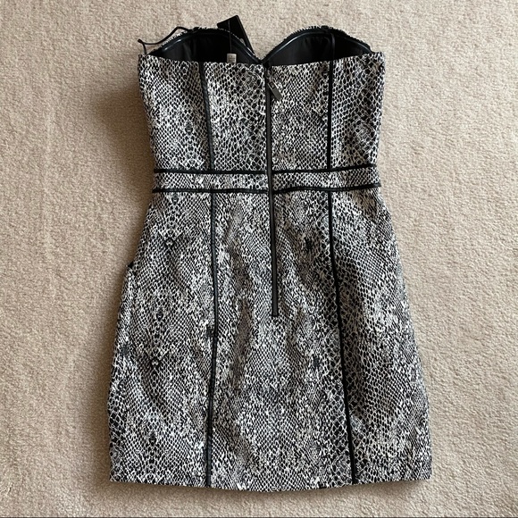 BRAND NEW GUESS strapless snake tulip dress - Picture 2 of 4